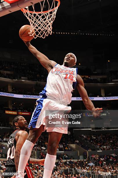 Al Thornton of the Los Angeles Clippers goes up for a shot during the game against the Miami Heat at Staples Center on November 29, 2008 in Los...