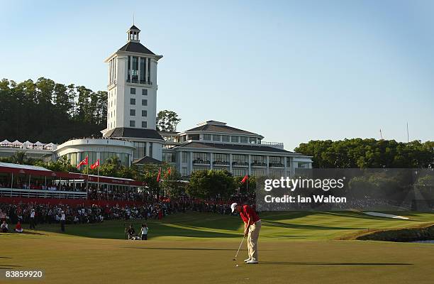 Henrik Stenson of Sweden in action during the final round of the Omega Mission Hills World Cup at the Mission Hills Resort on November 30, 2008 in...