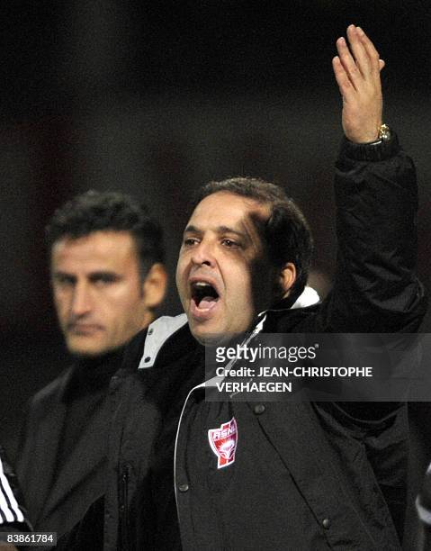 Nancy's coach Pablo Correa gestures during the French L1 football match Nancy vs Saint-Etienne, on November 30, 2008 at the Marcel Picot Stadium in...