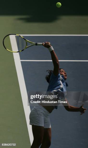 Watson Heather of GUE won Gold v/s Shroff Kyra of India won Silver for Girls Singale Final at 3rd commonwealth youth games 2008 at Shiv Chatrapati...