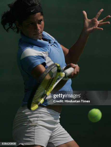 Watson Heather of GUE won Gold v/s Shroff Kyra of India won Silver for Girls Singale Final at 3rd commonwealth youth games 2008 at Shiv Chatrapati...