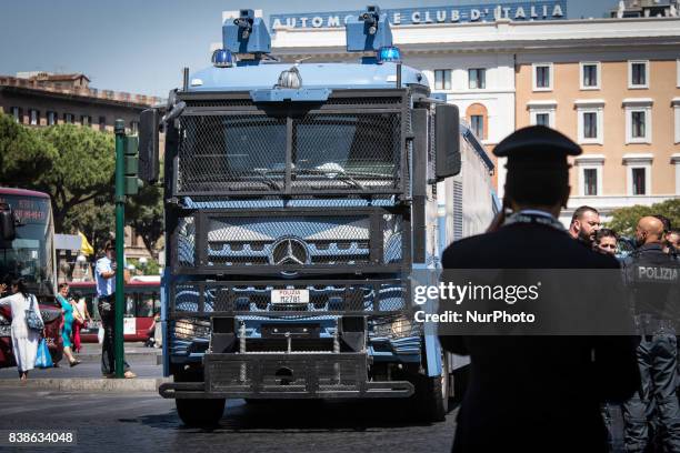 The police evict refugees who camped in Piazza Indipendenza Gardens after their eviction from an occupied building in Piazza Indipendenza, on August...