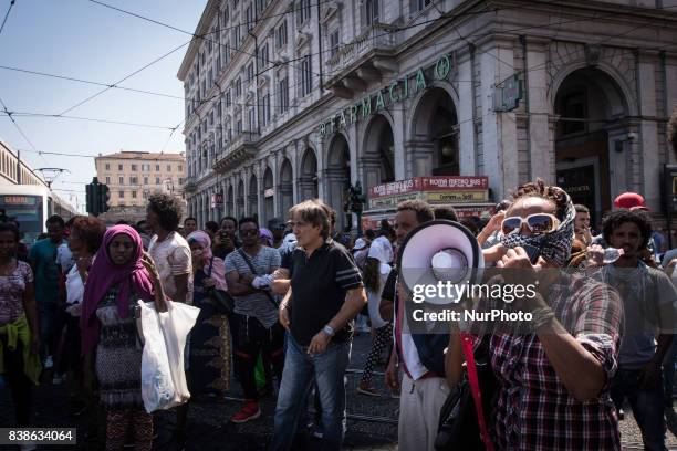 The police evict refugees who camped in Piazza Indipendenza Gardens after their eviction from an occupied building in Piazza Indipendenza, on August...