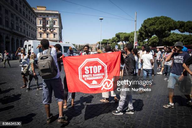 The police evict refugees who camped in Piazza Indipendenza Gardens after their eviction from an occupied building in Piazza Indipendenza, on August...