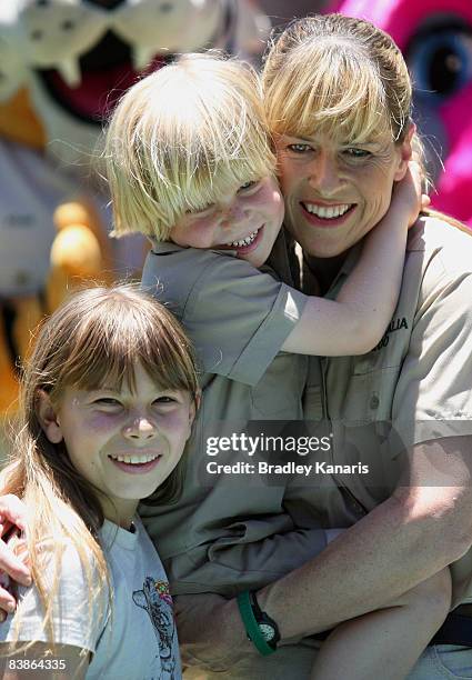 Robert Irwin with his mother Terri and sister Bindi during his fifth birthday celebrations at Australia Zoo on December 1, 2008 on the Sunshine...