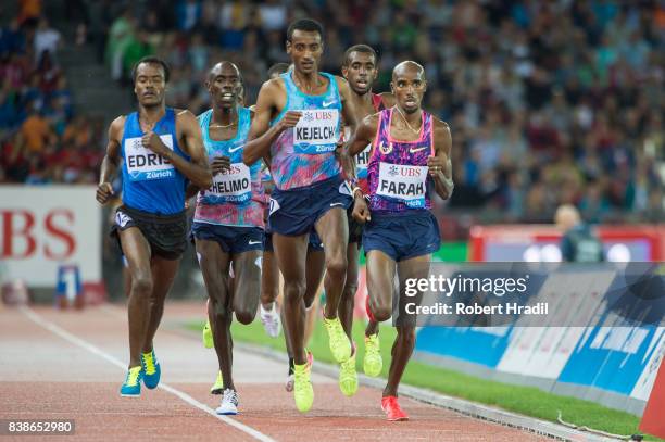 Mo Farah of Great Britain competes in the MenÕs 5000 metres during the Diamond League Athletics meeting 'Weltklasse' on August 24, 2017 at the...