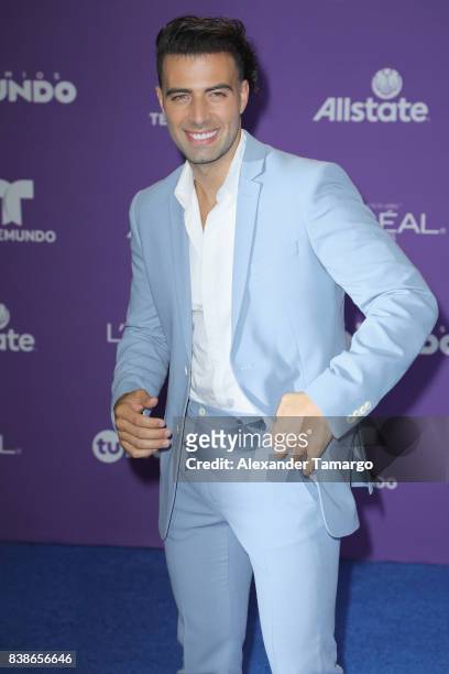 Jencarlos Canela arrives at Telemundo's 2017 "Premios Tu Mundo" at American Airlines Arena on August 24, 2017 in Miami, Florida.