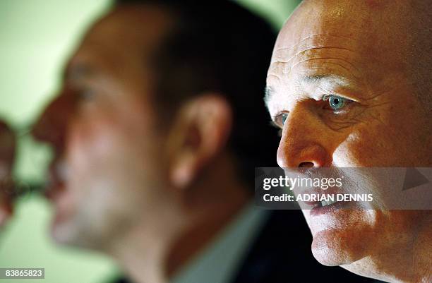 Peter Roderick Kenyon 567 Chelsea Football Club Peter Kenyon Photos & High Res Pictures ...