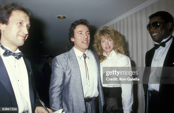Springsteen Phillips Wedding 19 Bruce Springsteen Julianne Phillips Photos & High Res Pictures ...