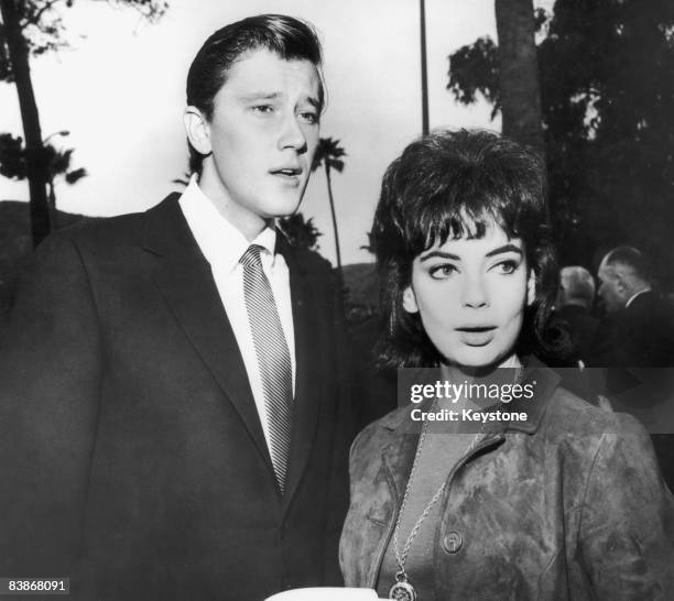 American actor Andrew Prine with girlfriend, actress Karyn 'Cookie' Kupcinet , circa 1962.