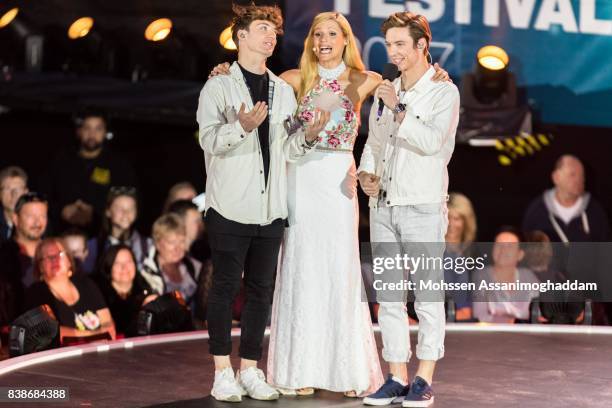 Michelle Hunziker and Die Lochis attend 'Das Grosse Sommer-Hit-Festival 2017' at Timmendorfer Strand on August 24, 2017 at Timmendorfer Strand,...