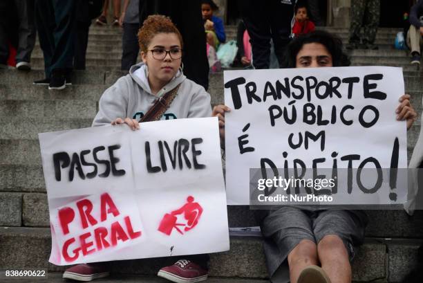 Students protest against the restriction imposed by the City of São Paulo in the use of the Free Student Pass benefit The act was convened by the...