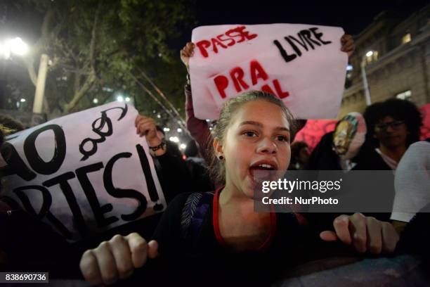 Students protest against the restriction imposed by the City of São Paulo in the use of the Free Student Pass benefit The act was convened by the...