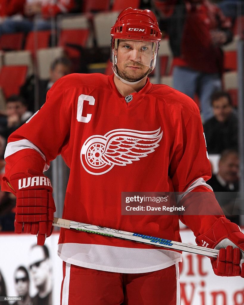 Montreal Canadiens v Detroit Red Wings