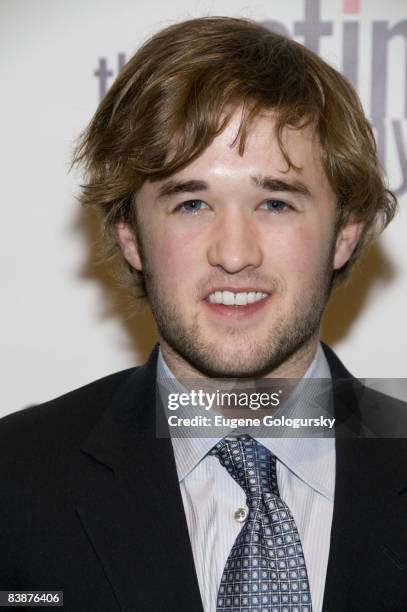 Haley Joel Osment attends the 2008 The Acting Company Commedia Dell'Arte Gala at Cipriani Wall Street on November 10, 2008 in New York City.