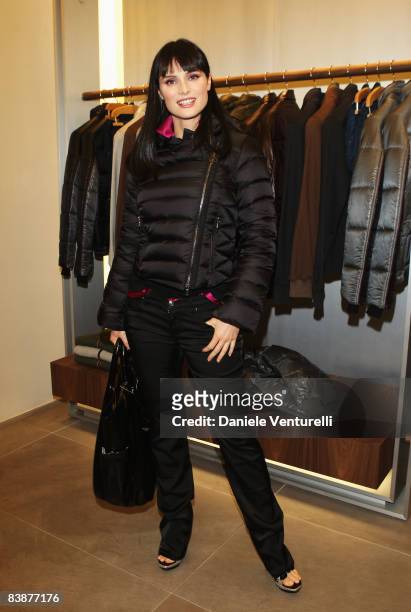 Presenter Lorena Bianchetti attends Fay flagship store opening at Via Fontanella Borghese on October 28, 2008 in Rome, Italy.
