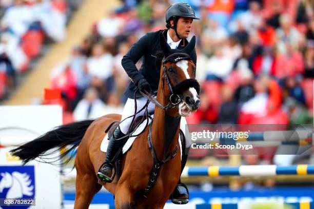 Arrayane Pony Arrayan Photos and Premium High Res Pictures - Getty Images