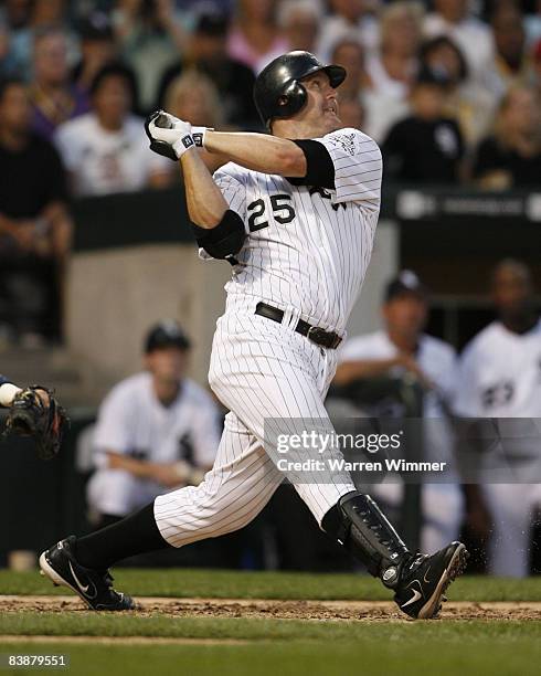Jim Thome of the White Sox at Wrigley Field Chicago, Illinois, USA, July 20, 2006 as the Minnesota Twins defeated the Chicago White Sox by a score of...
