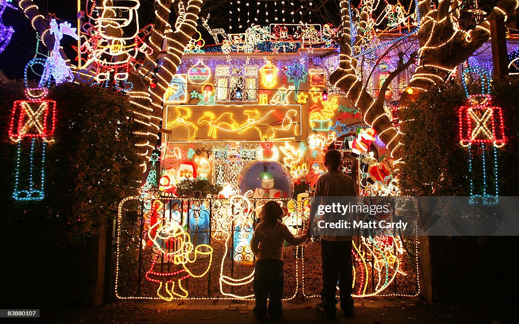 Suburbia Lights Up For Christmas