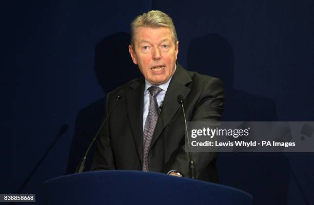 Shadow chancellor Alan Johnson gives a speech ahead of the Comprehensive Spending Review at KPMG in London.