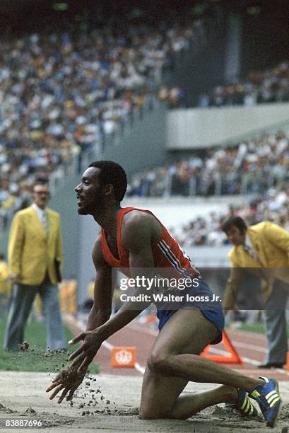 29 Arnie Robinson Stock Photos, High-Res Pictures, and Images - Getty ...