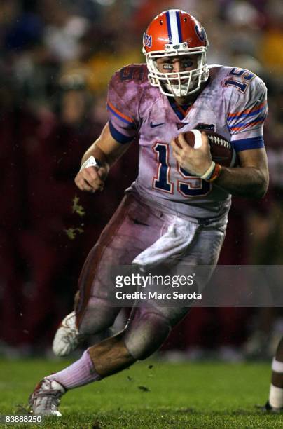 Quarterback Tim Tebow passes against the Florida State Seminoles at Bobby Bowden Field at Doak Campbell Stadium on November 29, 2008 in Tallahassee,...