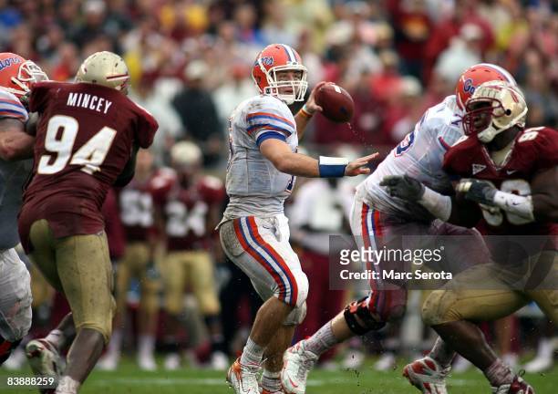 Quarterback Tim Tebow passes against the Florida State Seminoles at Bobby Bowden Field at Doak Campbell Stadium on November 29, 2008 in Tallahassee,...