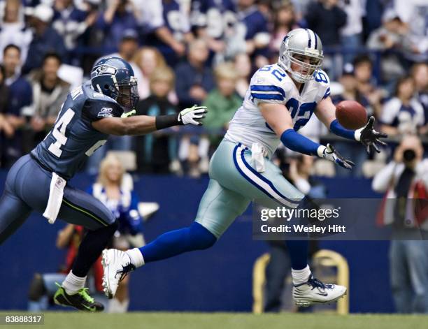 Jason Witten of the Dallas Cowboys catches a pass against the Seattle Seahawks at Texas Stadium on November 27, 2008 in Irving, Texas. The Cowboys...