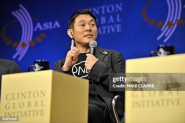 Movie star and founder of "One" foundation Jet Li speaks at the Clinton Global Initiative in Hong Kong on December 3, 2008. The Clinton Global...