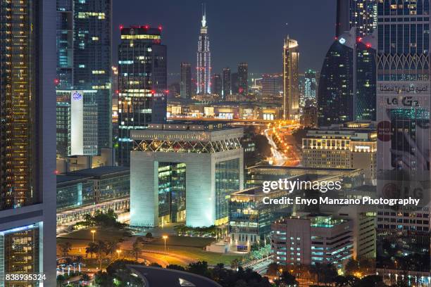 difc - difc stockfoto's en -beelden