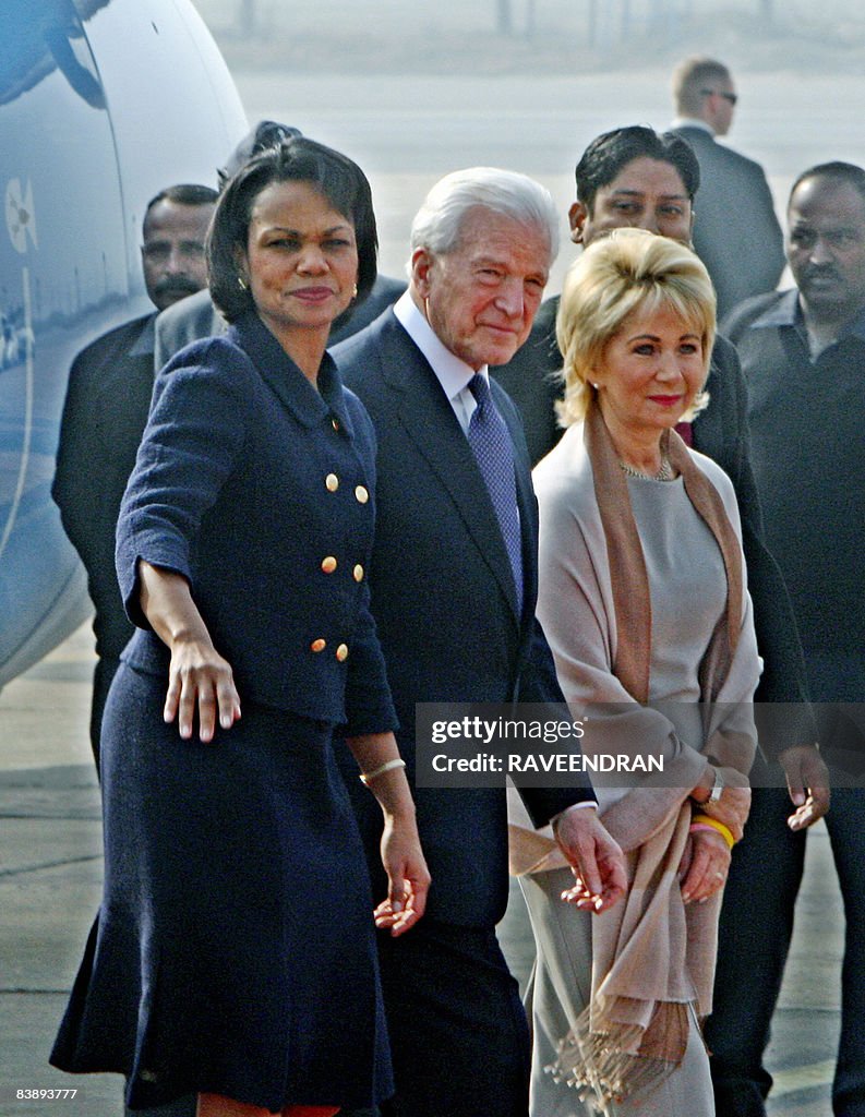 Condoleezza Rice Wave US Secretary of State Condoleezza Rice waves as she walks alongside ...