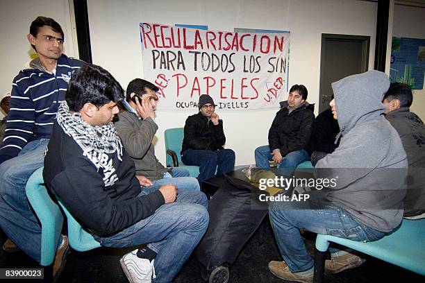 Some illegal immigrants occupy the VUB on December 3, 2008. After occupying the French-speaking Free University of Brussels, the ULB for two weeks...
