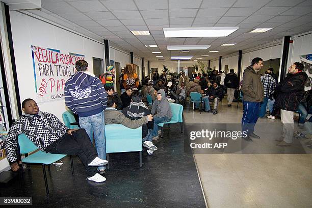 Some illegal immigrants occupy the VUB on December 3, 2008. After occupying the French-speaking Free University of Brussels, the ULB for two weeks...