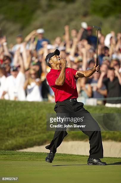 Tiger Woods victorious, reacting after making birdie putt on No 18 during Sunday play at Torrey Pines GC. La Jolla, CA 6/15/2008 CREDIT: John Biever