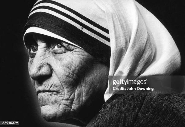 Mother Teresa of Calcutta visits St James' Church in Piccadilly, London, 8th July 1981.