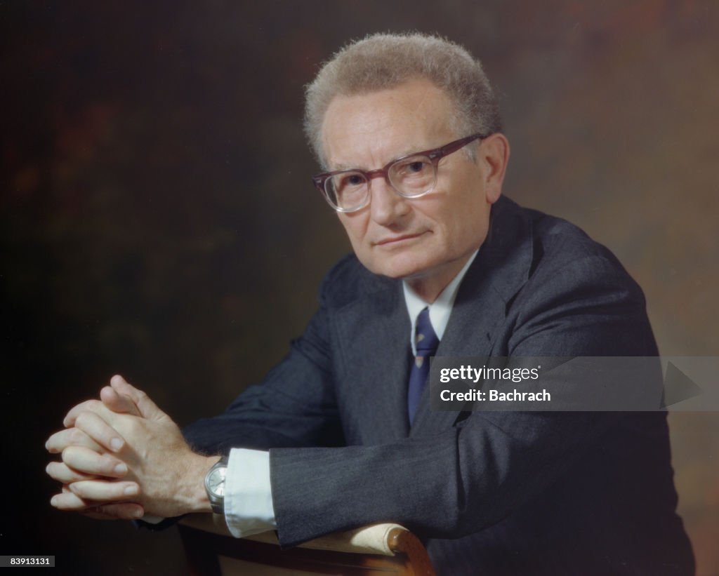 Nobel Laureate Paul Samuelson