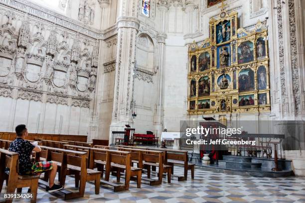 The altar inside Monasterio San Juan de los Reyes.