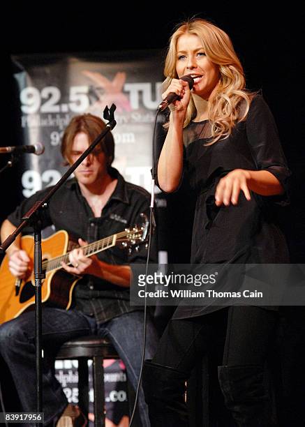Singer and dancer Julianne Hough, formerly of "Dancing With The Stars" performs at Merion Mercy Academy December 4, 2008 in Lower Merion,...