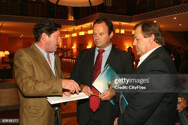 Joaquim de Almeida with Desiderio Alves - Mayor of Albufeira and Macario Correia - Mayor of Tavira, first city to support Algarve Film Commission.