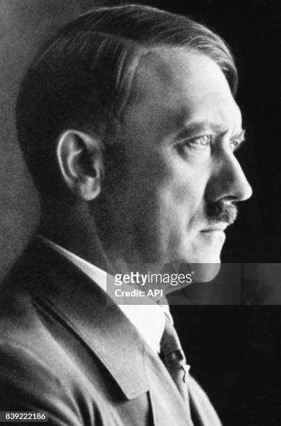 Portrait d'Adolf Hitler lors de son 47è anniversaire, en 1936.