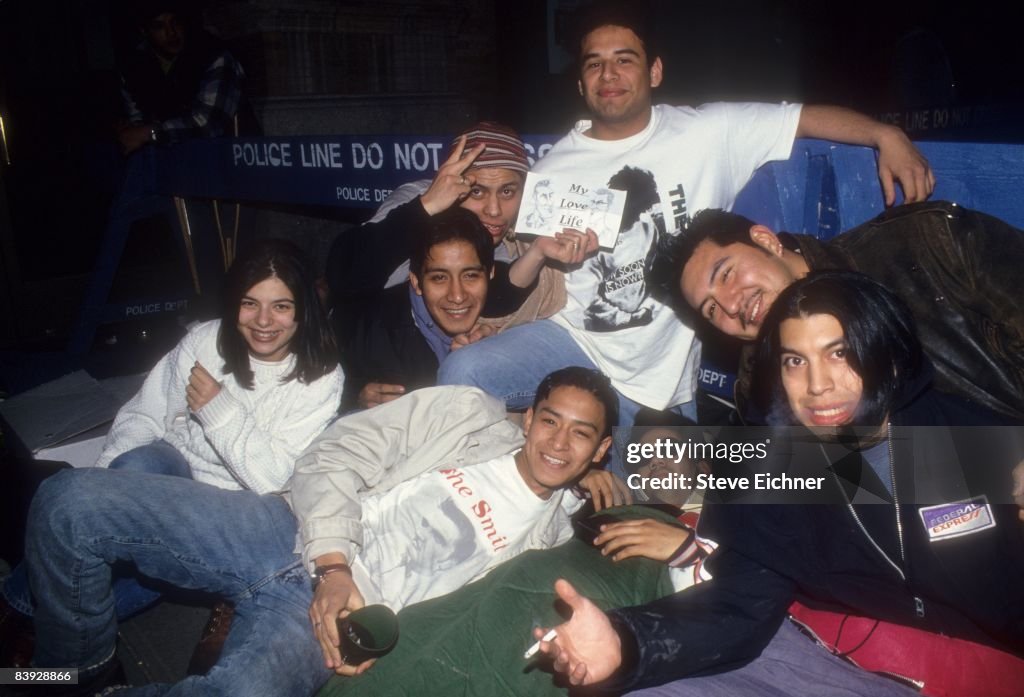 Fans Queue for Morrissey Tickets