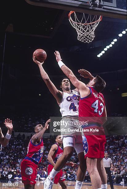 195 Cleveland Cavaliers Brad Daugherty Stock Photos, High-Res Pictures, and Images - Getty Images