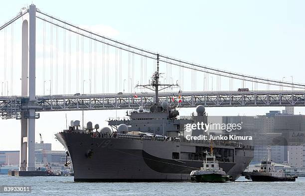 The USS Blue Ridge approaches Harumi Pier on December 6, 2008 in Tokyo, Japan. The warship, which was commissioned on November 14 has been forward...