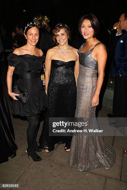 Gretchen Fenton, Alexandra Lebenthal and Adelina Wong Ettelson attend The Winter Wonderland Ball hosted by the NY Botanical Garden and Chanel Fine...