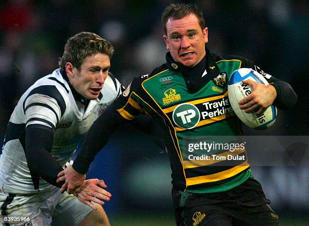 Paul Diggin of Northampton Saints in action during the European Challenge Cup match between Northampton Saints and Bristol Rugby at Franklin's...