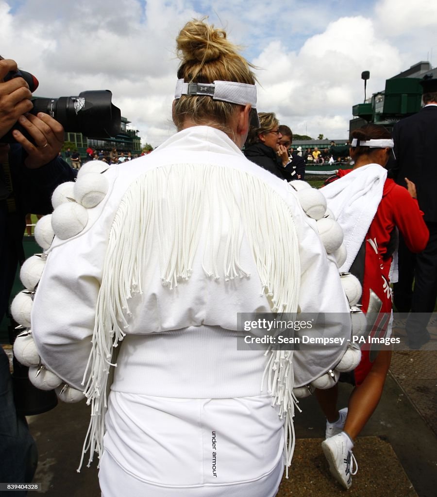 Tennis - 2011 Wimbledon Championships - Day Three - The All England Lawn Tennis and Croquet Club