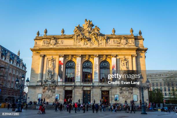 place du theatre - opéra bastille stockfoto's en -beelden