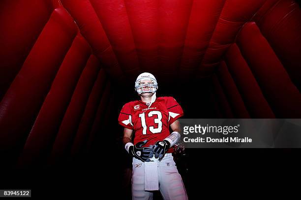 Quarterback Kurt Warner of the Arizona Cardinals enters the game against the St. Louis Rams during their NFL Game on December 7, 2008 at the...
