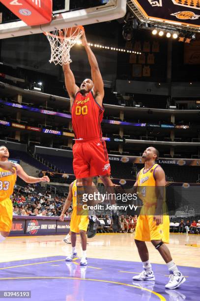 Chris Ellis of the Tulsa 66ers dunks during the game against the Los Angeles D-Fenders at Staples Center on December 7, 2008 in Los Angeles,...