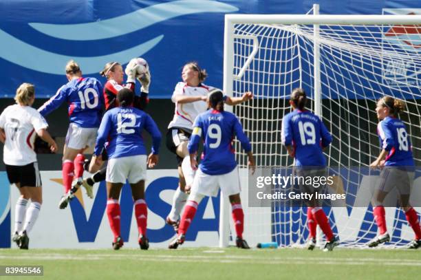 Bianca Schmdt, Eugenie Le Sommer and Alisa during the FIFA U20 Women's World Cup between France U20 and Germany U20 at the Estadio Municipal de la...